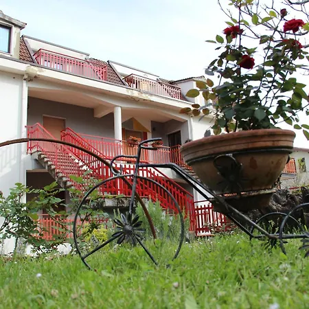 Lucanto Bed & Breakfast