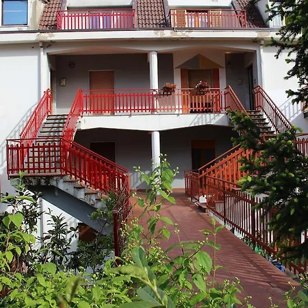 فندق مبيت وإفطار Lucanto Calvello