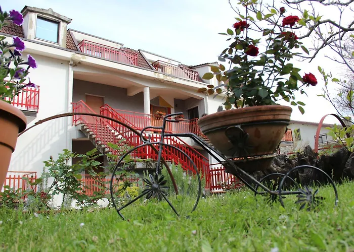 Lucanto Bed & Breakfast